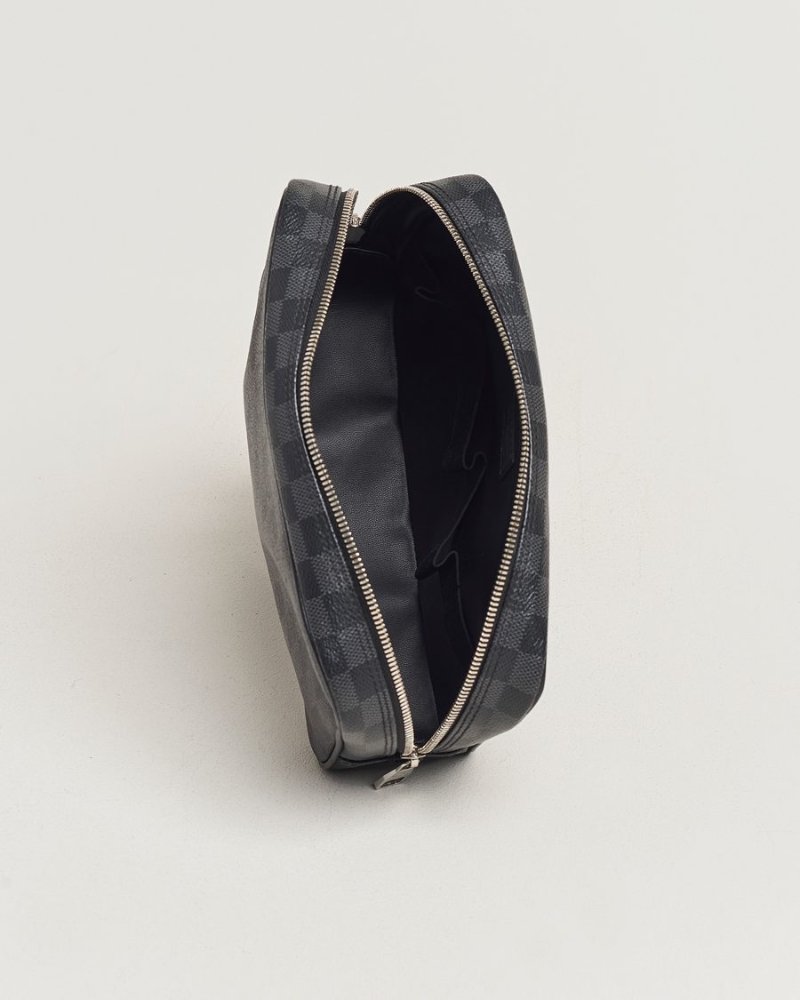 Homme | Louis Vuitton Pre-Owned Toiletry Damier Graphite | Louis Vuitton Pre-Owned | Toiletry Damier Graphite