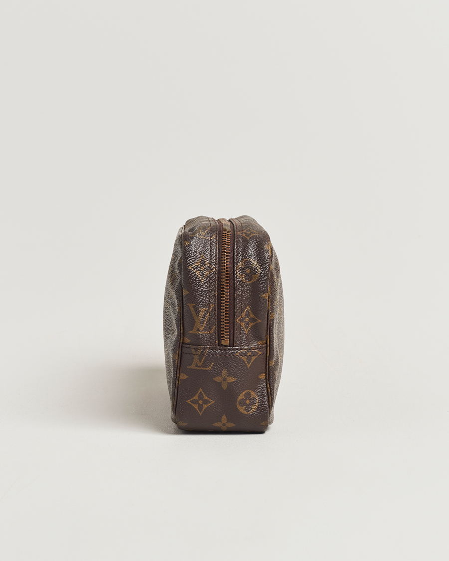 Homme | Louis Vuitton Pre-Owned Trousse Washbag 28 Monogram | Louis Vuitton Pre-Owned | Trousse Washbag 28 Monogram