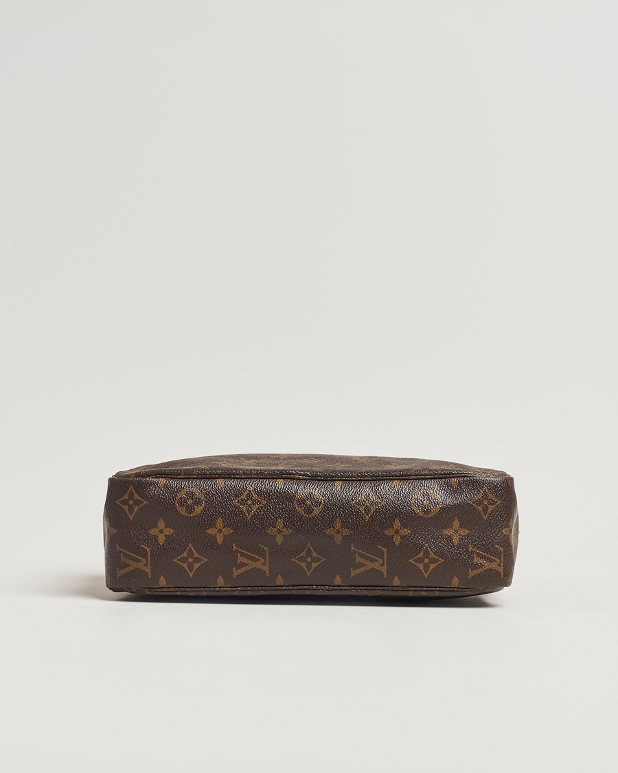 Homme | Louis Vuitton Pre-Owned Trousse Washbag 28 Monogram | Louis Vuitton Pre-Owned | Trousse Washbag 28 Monogram