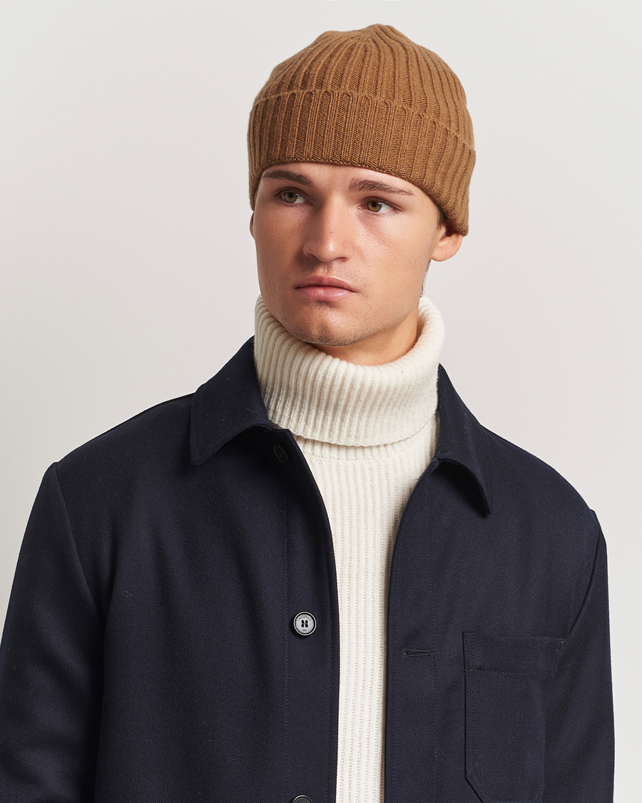 Homme | Amanda Christensen Rib Knitted Cashmere Cap Nougat | Amanda Christensen | Rib Knitted Cashmere Cap Nougat