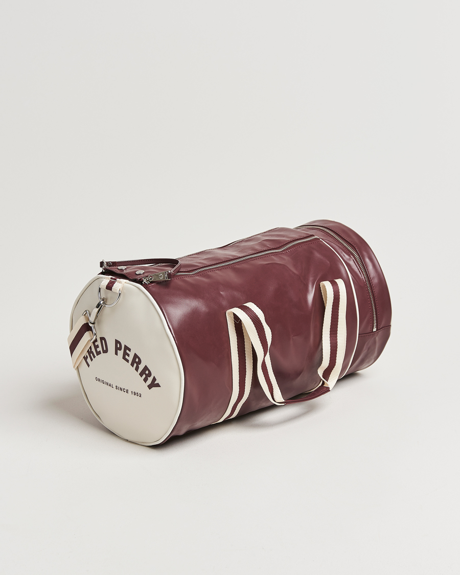 Homme | Fred Perry Classic Barrel Bag Oxblood/Ecru | Fred Perry | Classic Barrel Bag Oxblood/Ecru