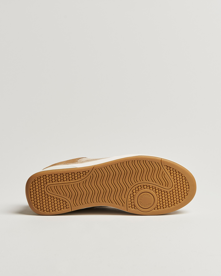 Homme | Fred Perry B300 Textured Nubuck/Suede Sneaker Warmstone/Ecru | Fred Perry | B300 Textured Nubuck/Suede Sneaker Warmstone/Ecru