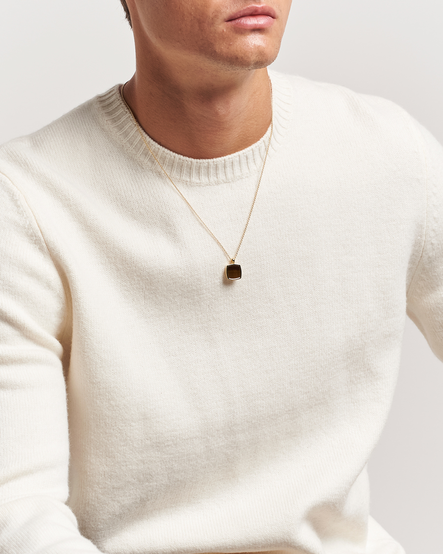 Homme | Tom Wood Cushion Pendant Tiger Eye Gold | Tom Wood | Cushion Pendant Tiger Eye Gold