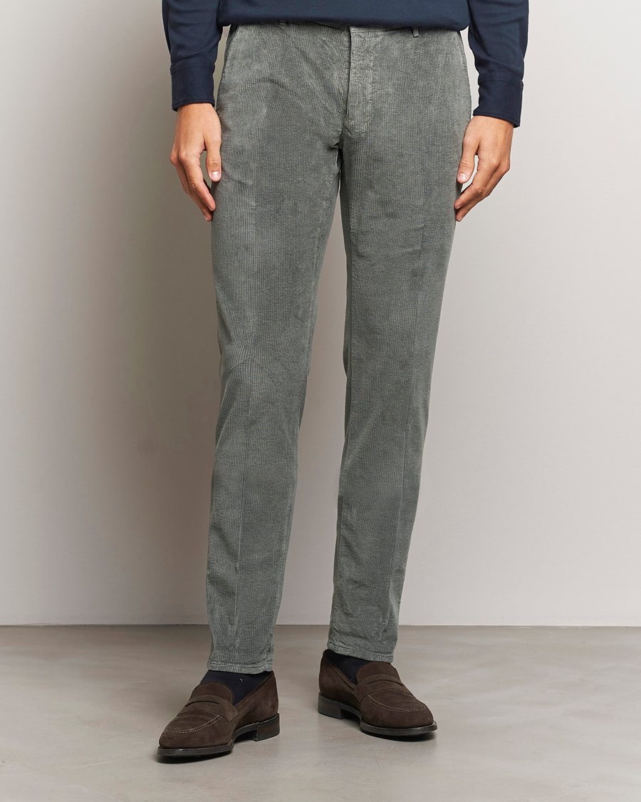 Homme | Pantalons | Incotex | Slim Fit Leisure Cord Slacks Grey
