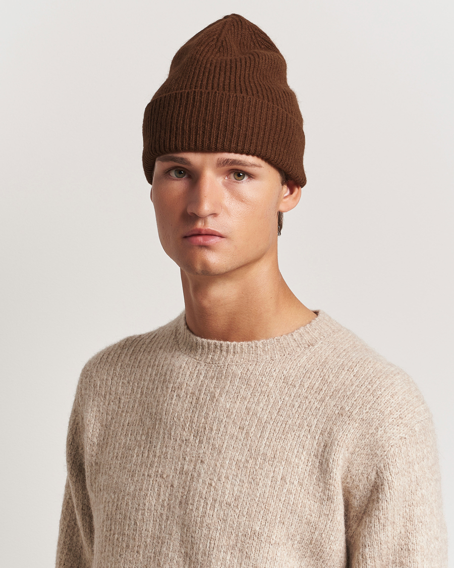 Homme | Bonnets | Le Bonnet | Lambswool/Caregora Beanie Walnut