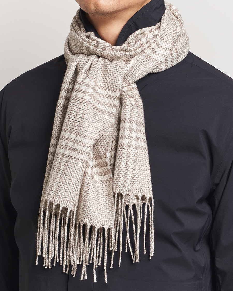 Heren | Piacenza Cashmere Cashmere/Silk Houndstooth Scarf Light Beige | Piacenza Cashmere | Cashmere/Silk Houndstooth Scarf Light Beige