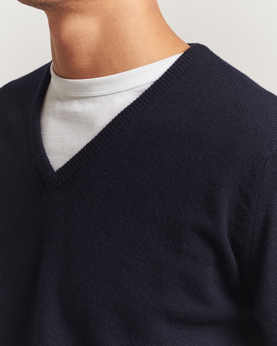 Heren | Truien | William Lockie | Rob Lambswool V-Neck Navy