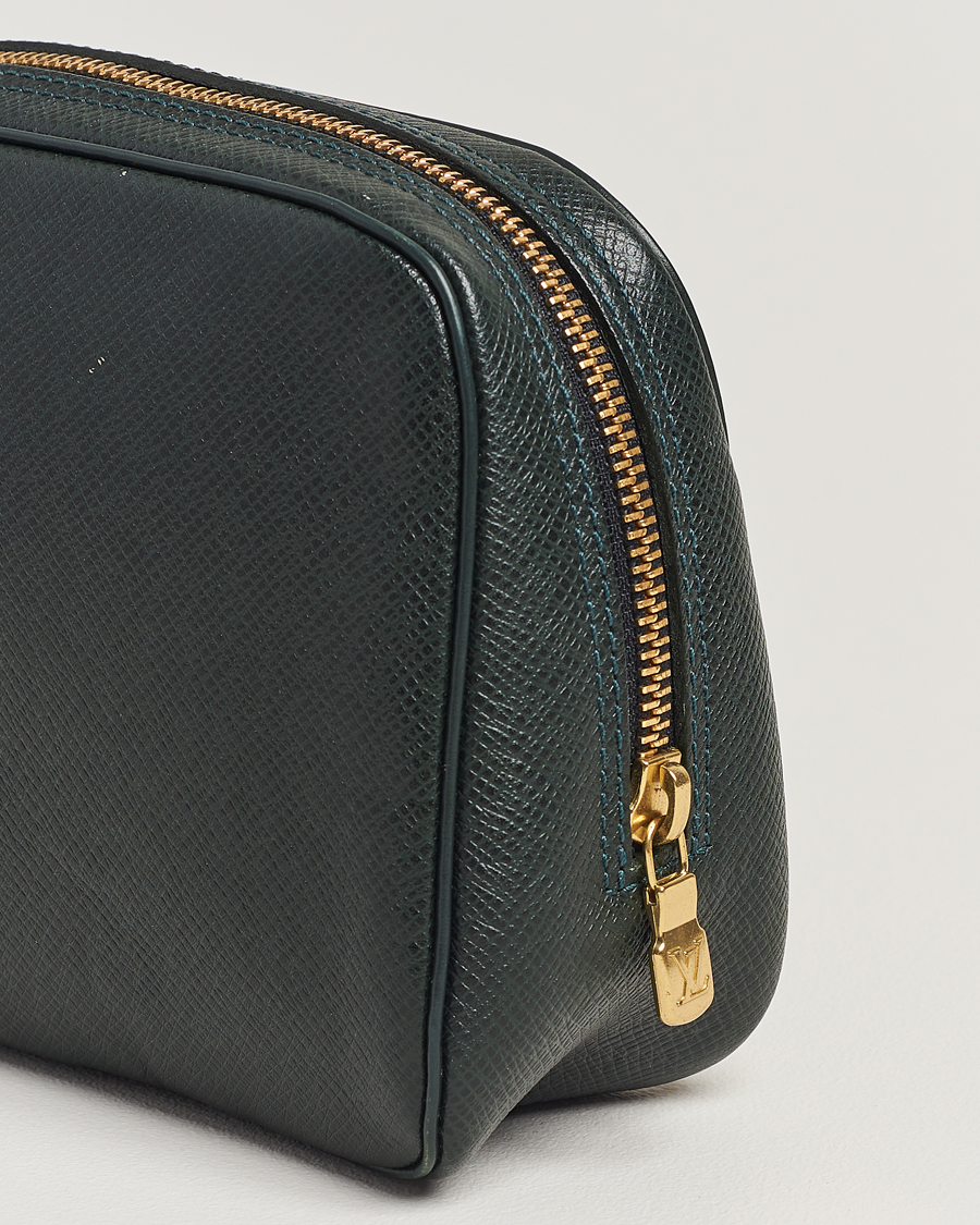 Heren | Louis Vuitton Pre-Owned Pochette Accessoir Washbag Green | Louis Vuitton Pre-Owned | Pochette Accessoir Washbag Green