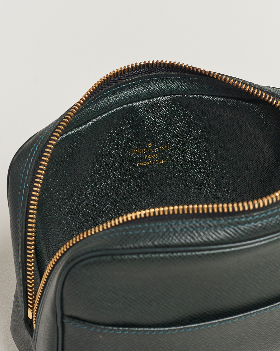 Heren | Louis Vuitton Pre-Owned Pochette Accessoir Washbag Green | Louis Vuitton Pre-Owned | Pochette Accessoir Washbag Green