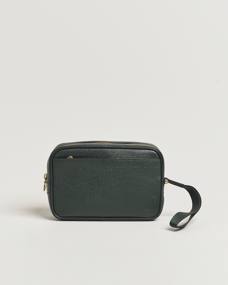 Homme | Louis Vuitton Pre-Owned Kaluga Washbag Green | Louis Vuitton Pre-Owned | Kaluga Washbag Green