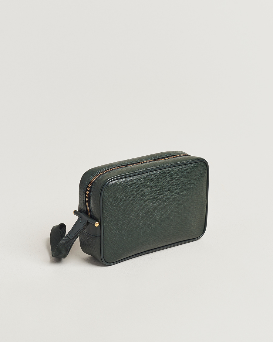 Homme | Louis Vuitton Pre-Owned Kaluga Washbag Green | Louis Vuitton Pre-Owned | Kaluga Washbag Green