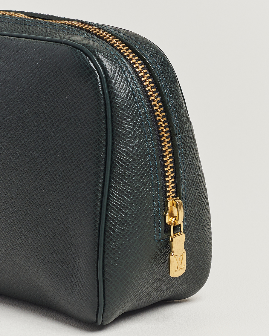 Homme | Louis Vuitton Pre-Owned Pochette Accessoir Washbag Green | Louis Vuitton Pre-Owned | Pochette Accessoir Washbag Green