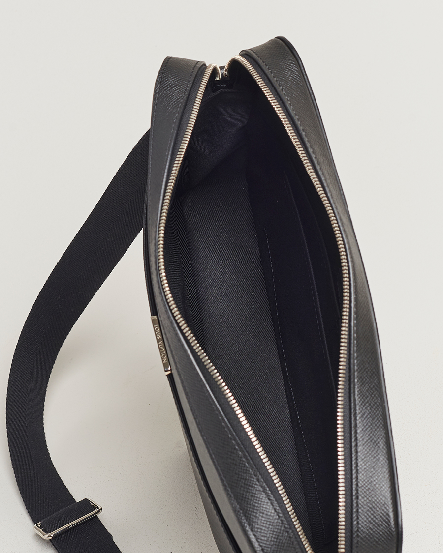 Heren | Louis Vuitton Pre-Owned Anton Messengerbag Black | Louis Vuitton Pre-Owned | Anton Messengerbag Black