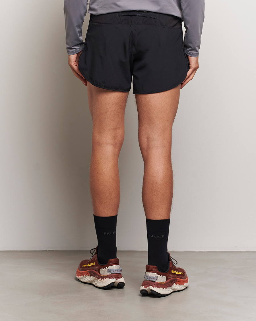 Homme | Shorts | District Vision | 5 Inch Training Shorts Black