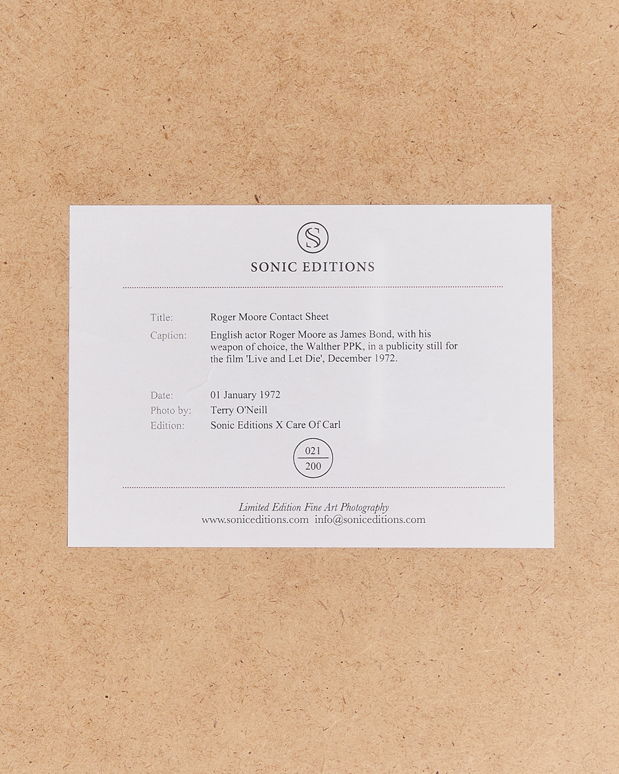 Heren | Posters | Sonic Editions | Framed Roger Moore Contact Sheet