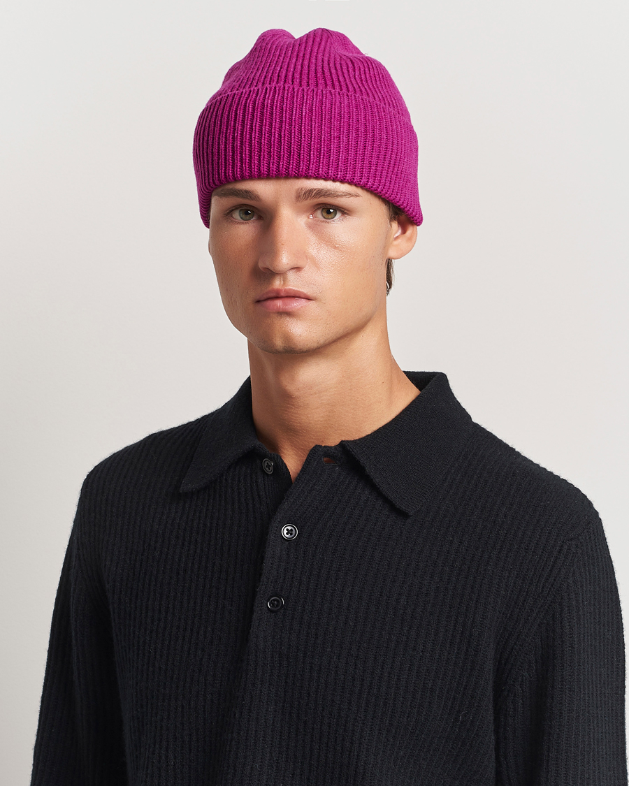 Heren | Colorful Standard Merino Wool Beanie Magenta Blaze | Colorful Standard | Merino Wool Beanie Magenta Blaze