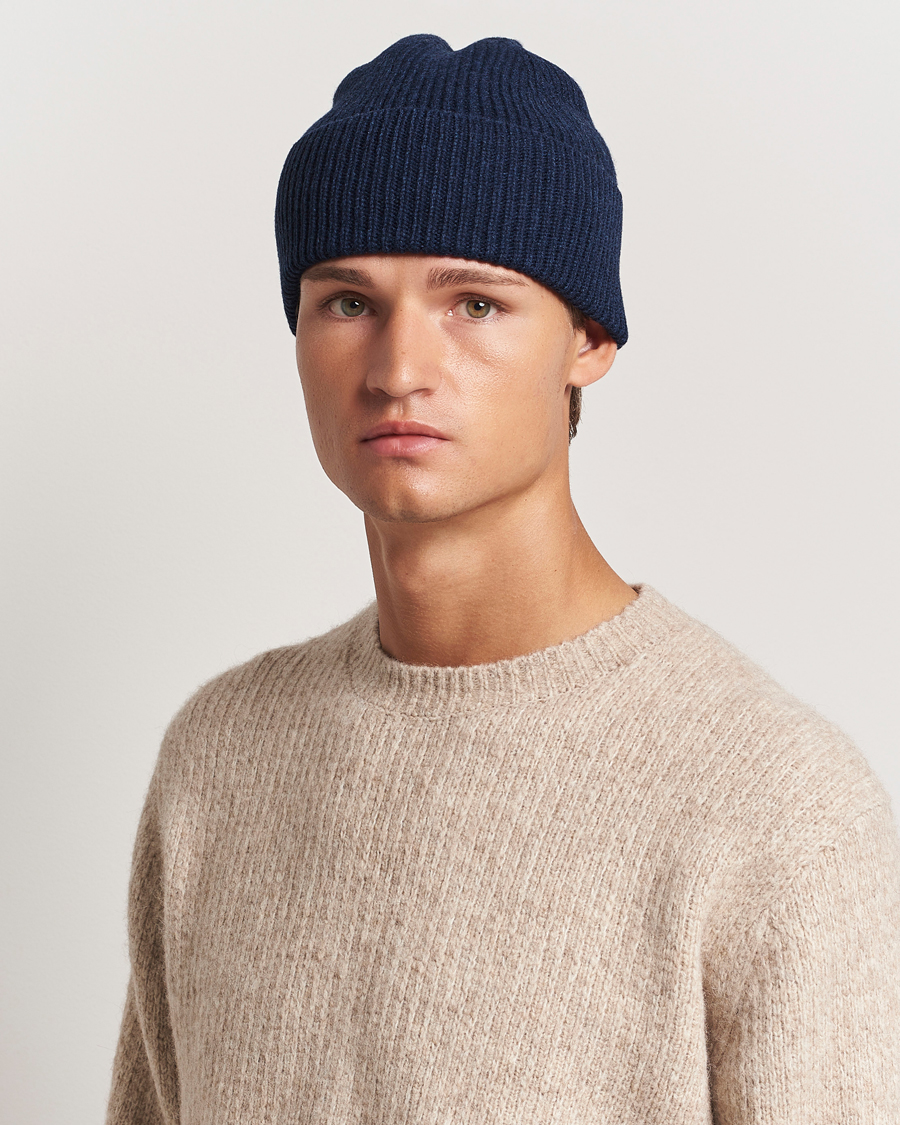 Homme | Bonnets | Colorful Standard | Merino Wool Beanie Marine Blue