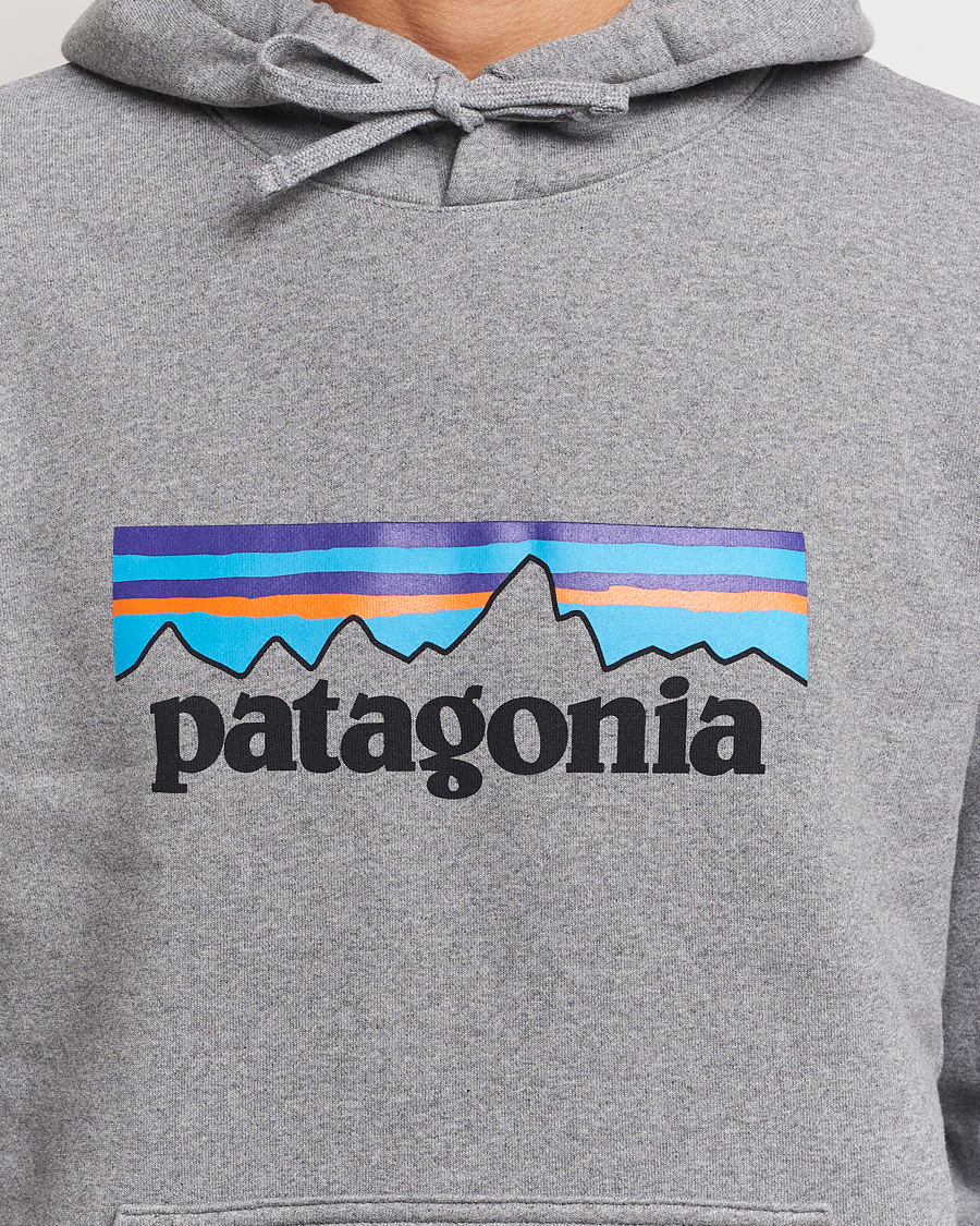 Heren | Truien | Patagonia | P-6 Logo Uprisal Hoody Gravel Heather