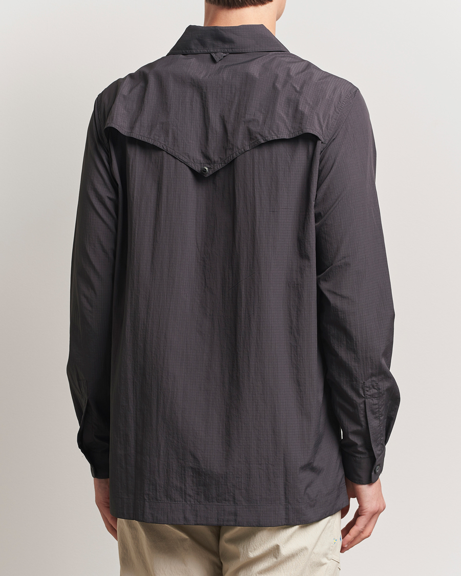 Heren | Overhemden | Klättermusen | Syn Long Sleeve Function Shirt Raven