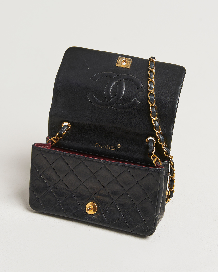 Homme | Chanel Pre-Owned Mini Single Full Flap Bag Black Lambskin | Chanel Pre-Owned | Mini Single Full Flap Bag Black Lambskin