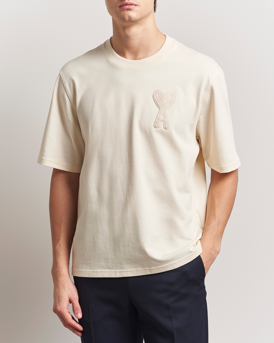 Homme | T-shirts | AMI | Bouclé Heart T-Shirt White Cream