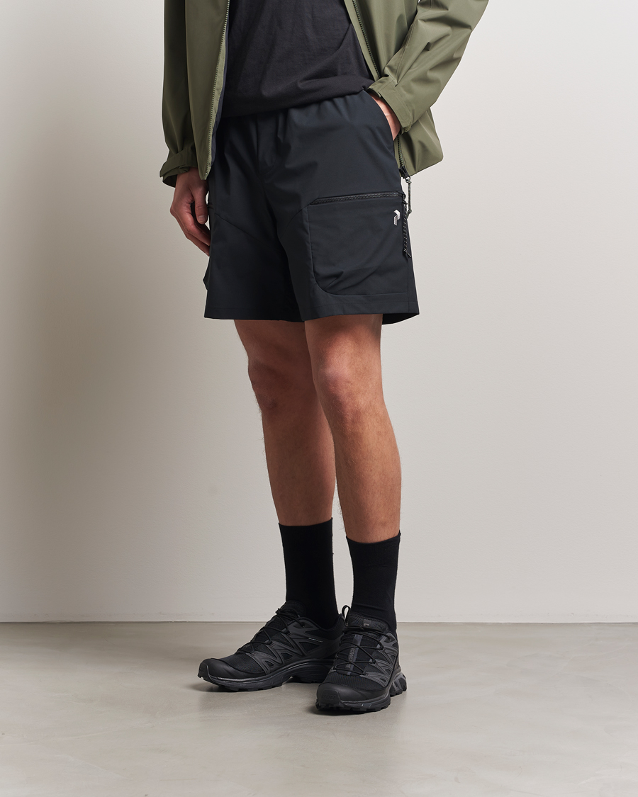 Heren | Korte broek | Peak Performance | Outdoor Cargo Shorts Black