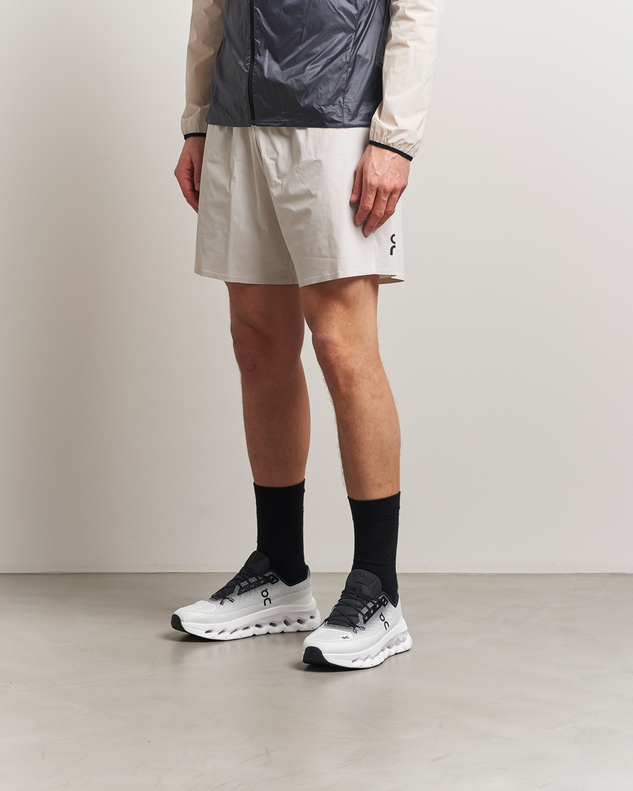 Homme | On Cloudtilt Black/Ivory | On | Cloudtilt Black/Ivory