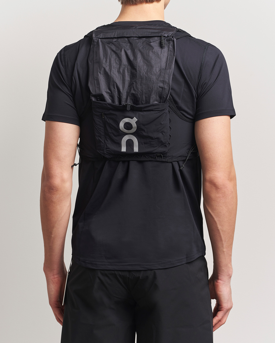 Homme | On Ultra Vest 10L Black | On | Ultra Vest 10L Black