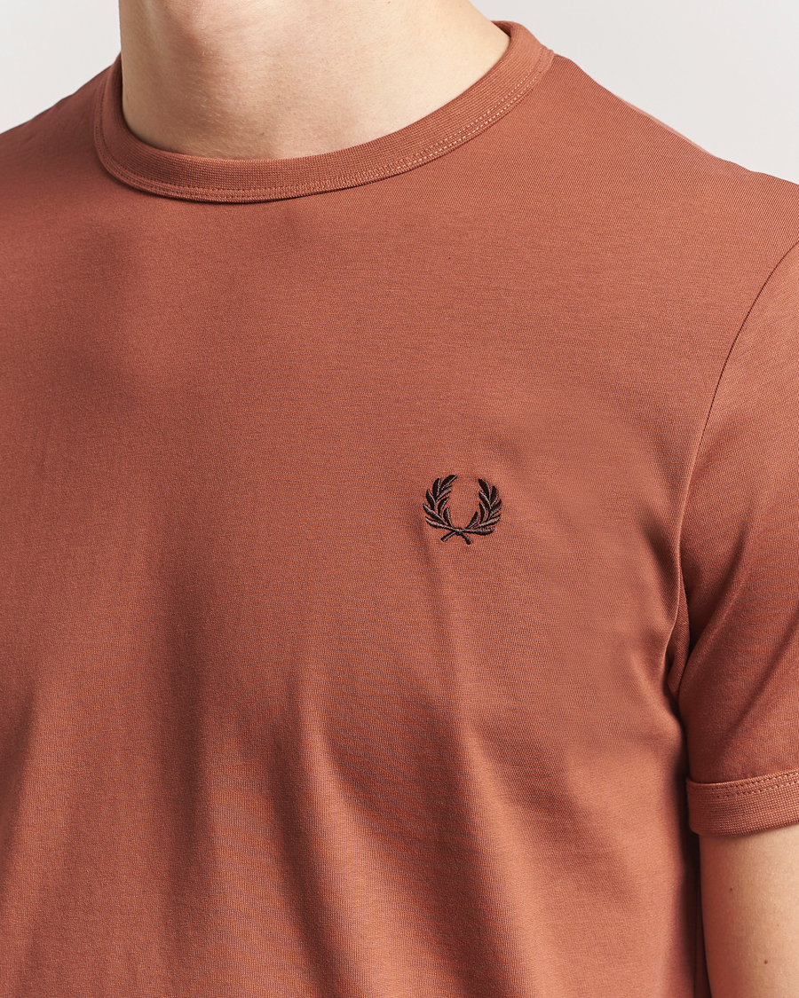 Heren | T-shirts | Fred Perry | Ringer T-Shirt Cinnamon Brown
