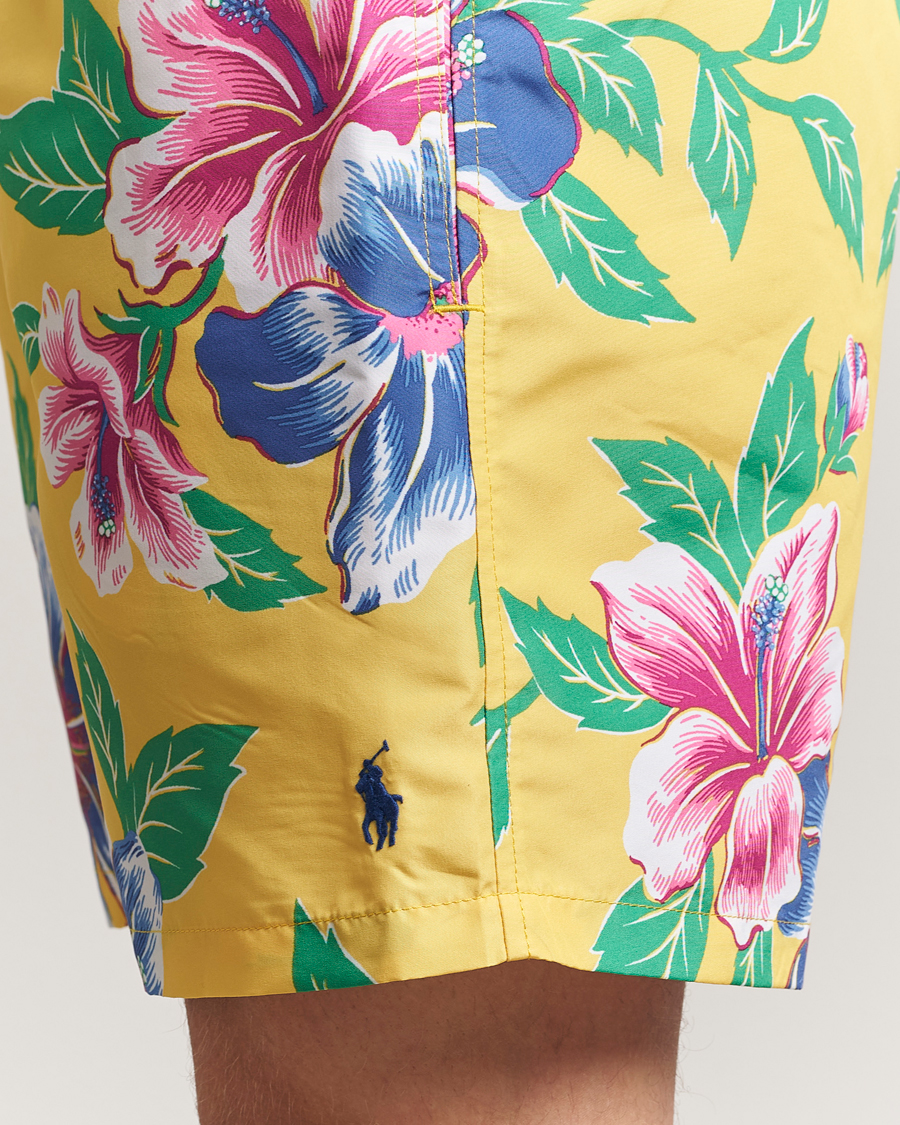 Heren | Zwembroek | Polo Ralph Lauren | Traveler Recycled Swimshorts Iconic Hibiscus Yellow