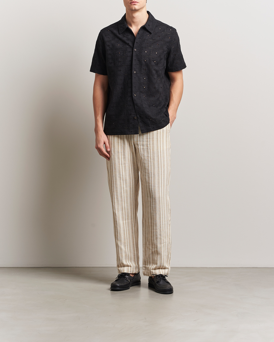 Homme | Chemises | LES DEUX | Hector Anglaise Short Sleeve Shirt Black