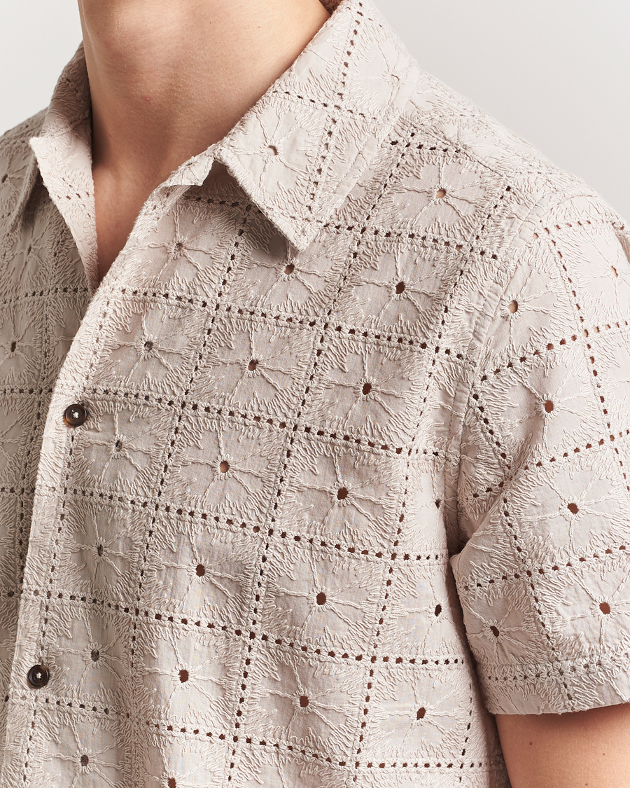 Homme | Chemises | LES DEUX | Hector Anglaise Short Sleeve Shirt Light Sand