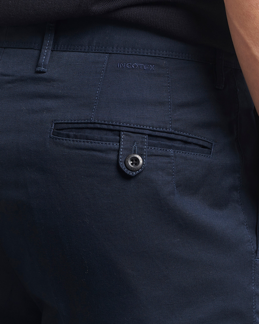 Homme | Pantalons | Incotex | Tapered Fit Pleated Linen Slacks Navy