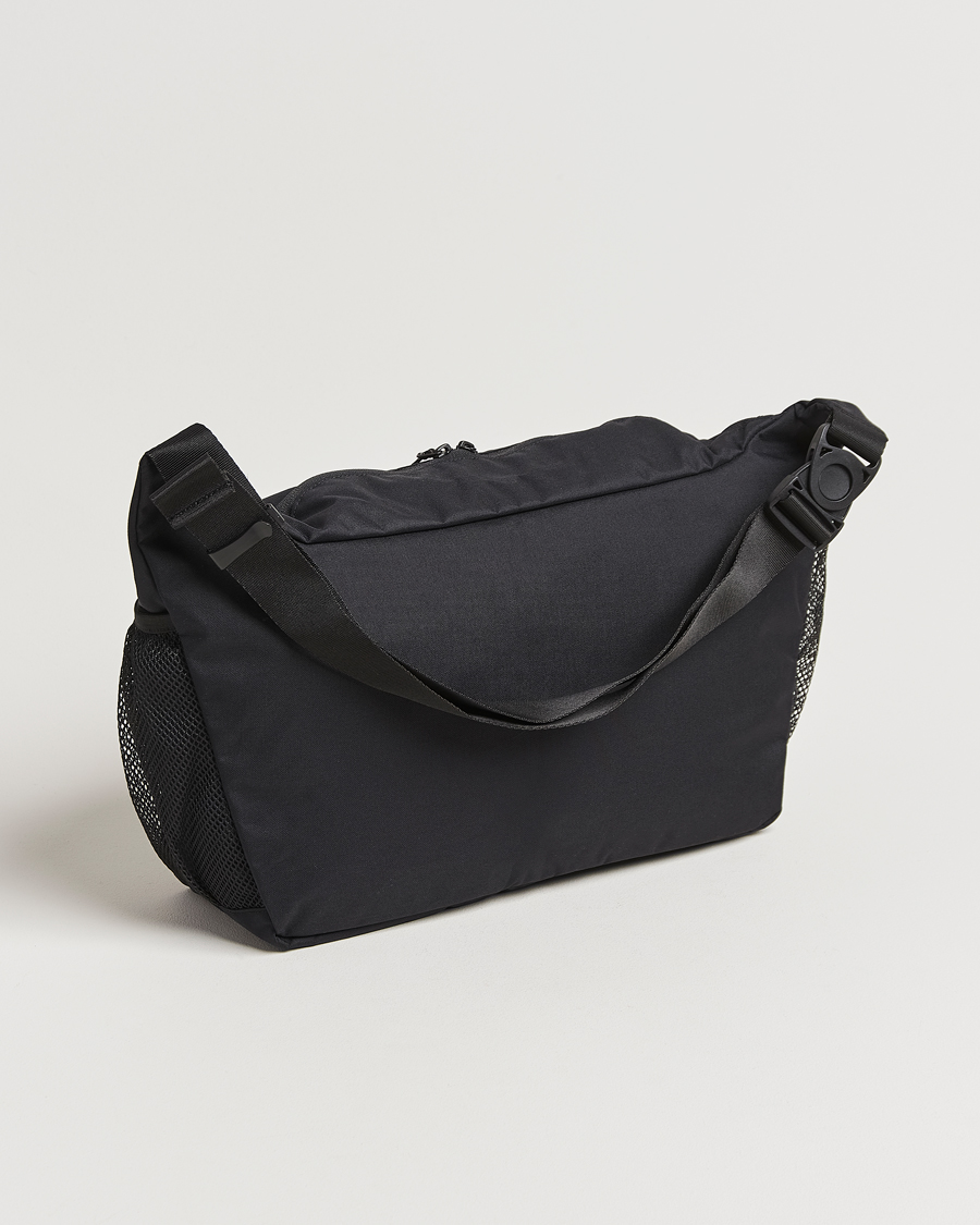 Homme | Snow Peak Everyday Use Middle Shoulder Bag Black | Snow Peak | Everyday Use Middle Shoulder Bag Black