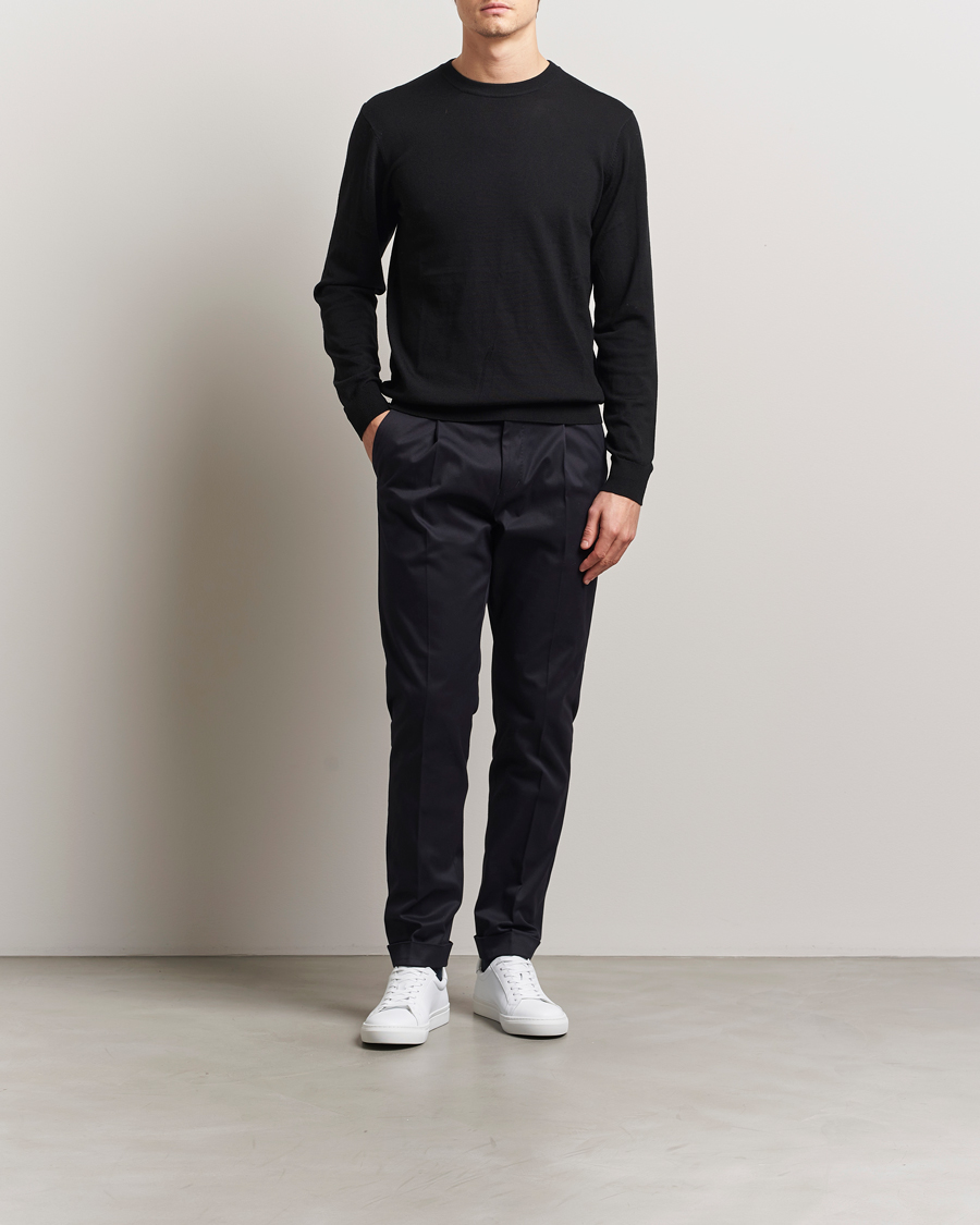 Homme | Pantalons | Tiger of Sweden | Tenuta Pleated Cotton Trousers Light Ink