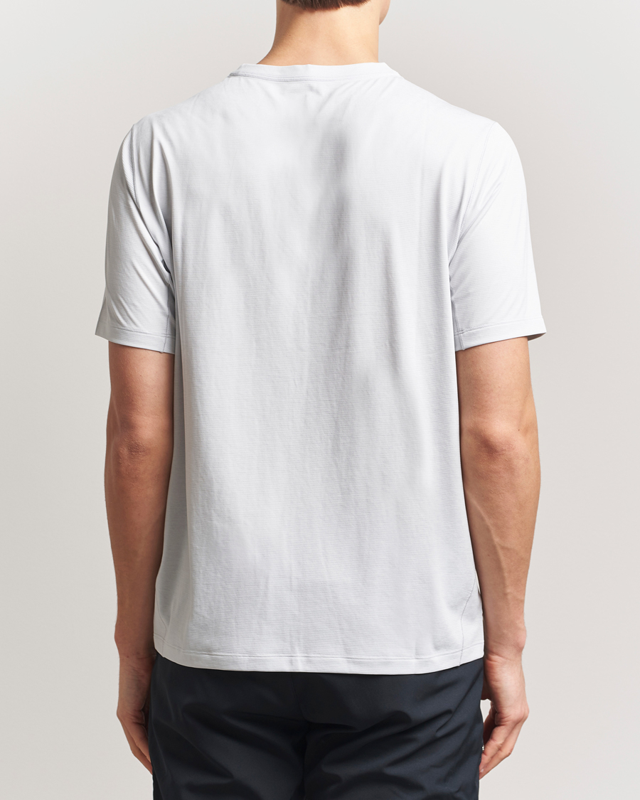 Heren | T-shirts | Arc'teryx | Cormac Bird Logo Crew Neck T-Shirt Atmos Heather