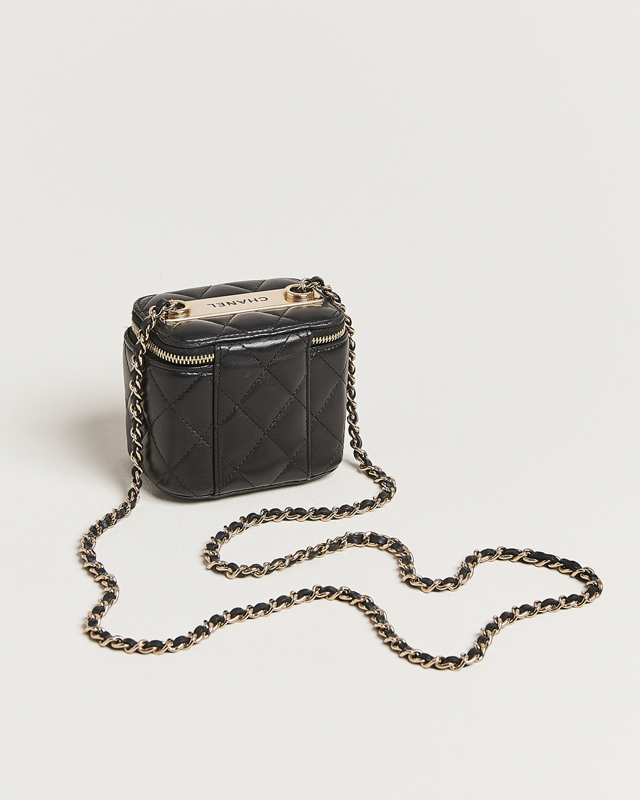 Heren | Gifts for Her | Chanel Pre-Owned | Vanity Chain Shoulder Bag Lambskin Matelassé Black