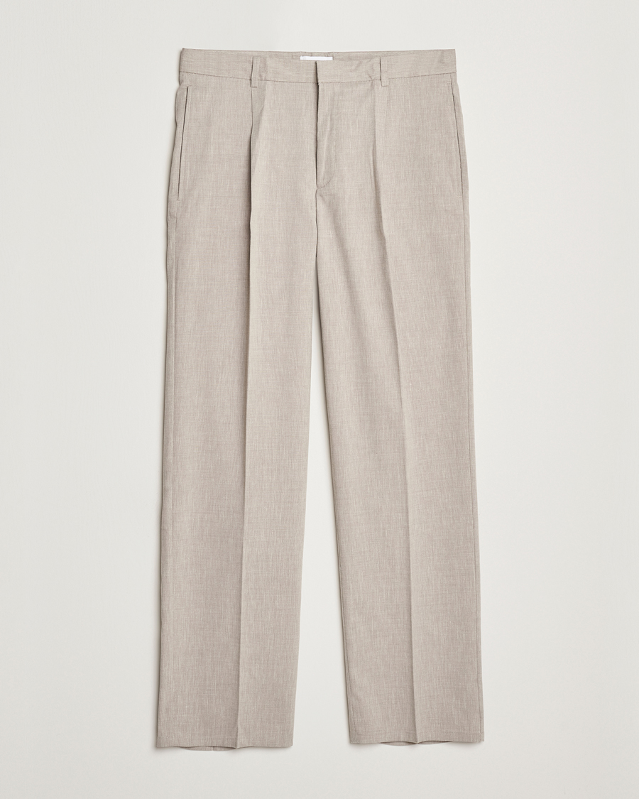 Heren | Broeken | LES DEUX | Reece Pleated Slub Suit Pants Light Sand