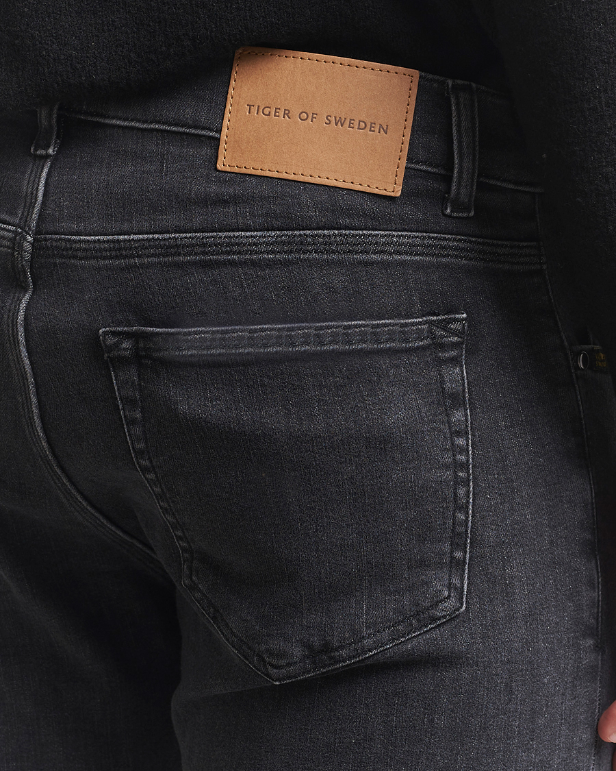 Heren | Jeans | Tiger of Sweden | Evolve Stretch Cotton Jeans Washed Black