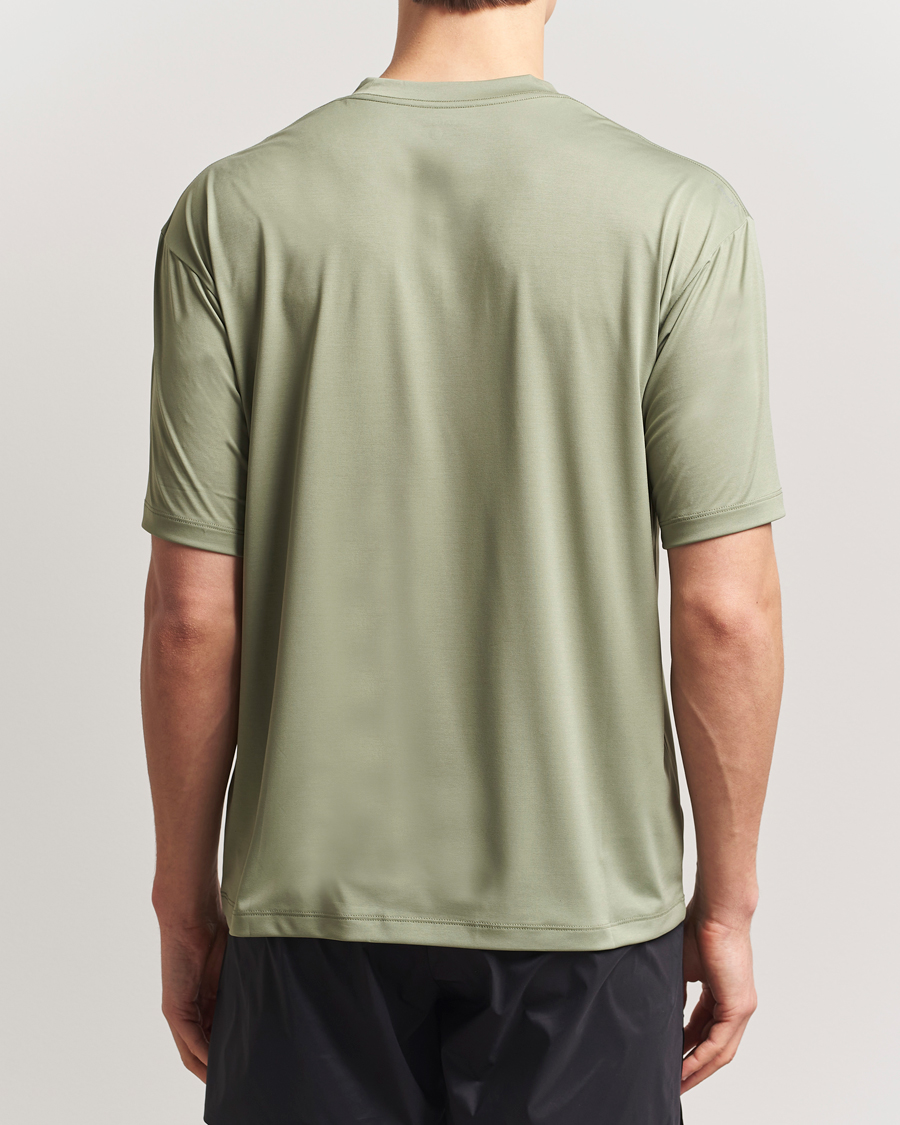 Homme | T-shirts | Satisfy | AuraLite T-Shirt Oil Green