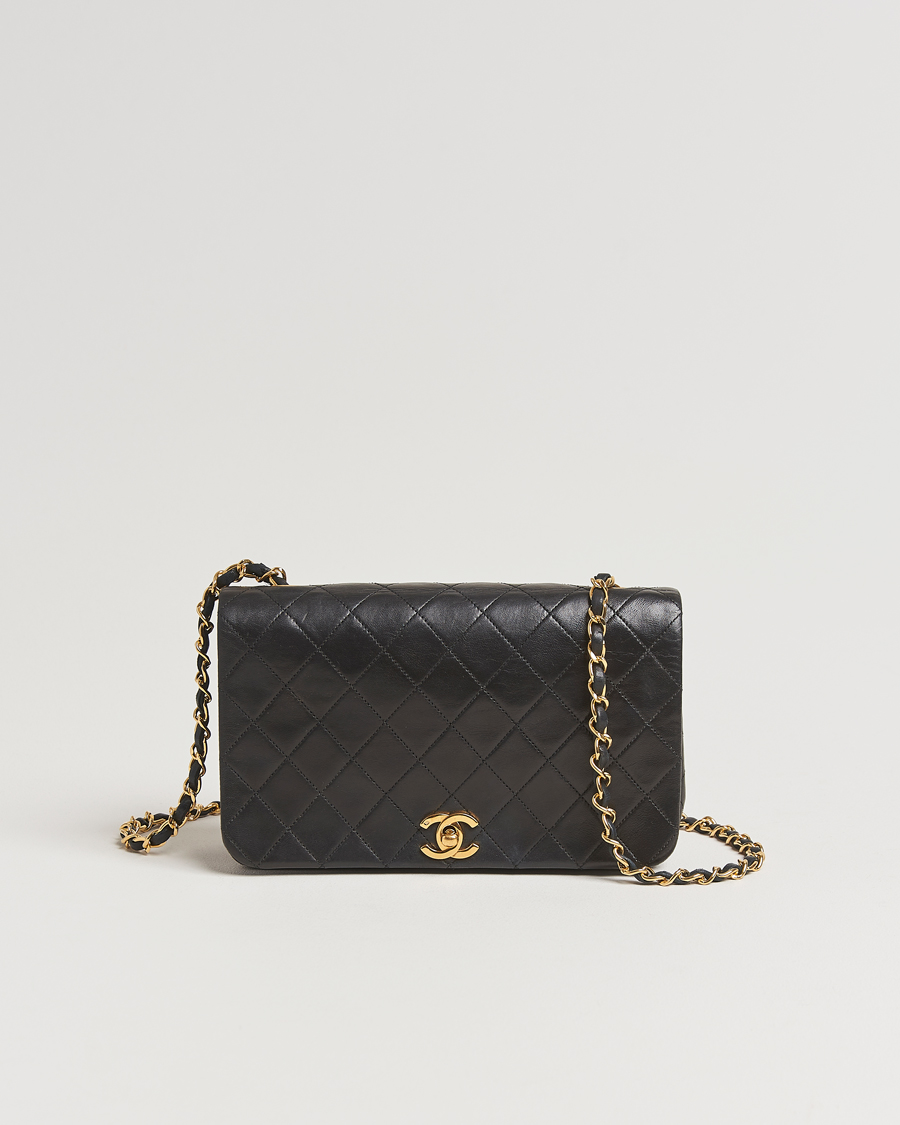 Homme | Chanel Pre-Owned Classic Single Flap Bag Lambskin Black | Chanel Pre-Owned | Classic Single Flap Bag Lambskin Black