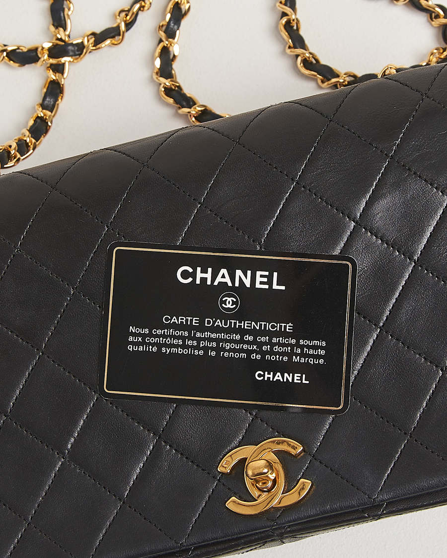 Homme | Chanel Pre-Owned Classic Single Flap Bag Lambskin Black | Chanel Pre-Owned | Classic Single Flap Bag Lambskin Black