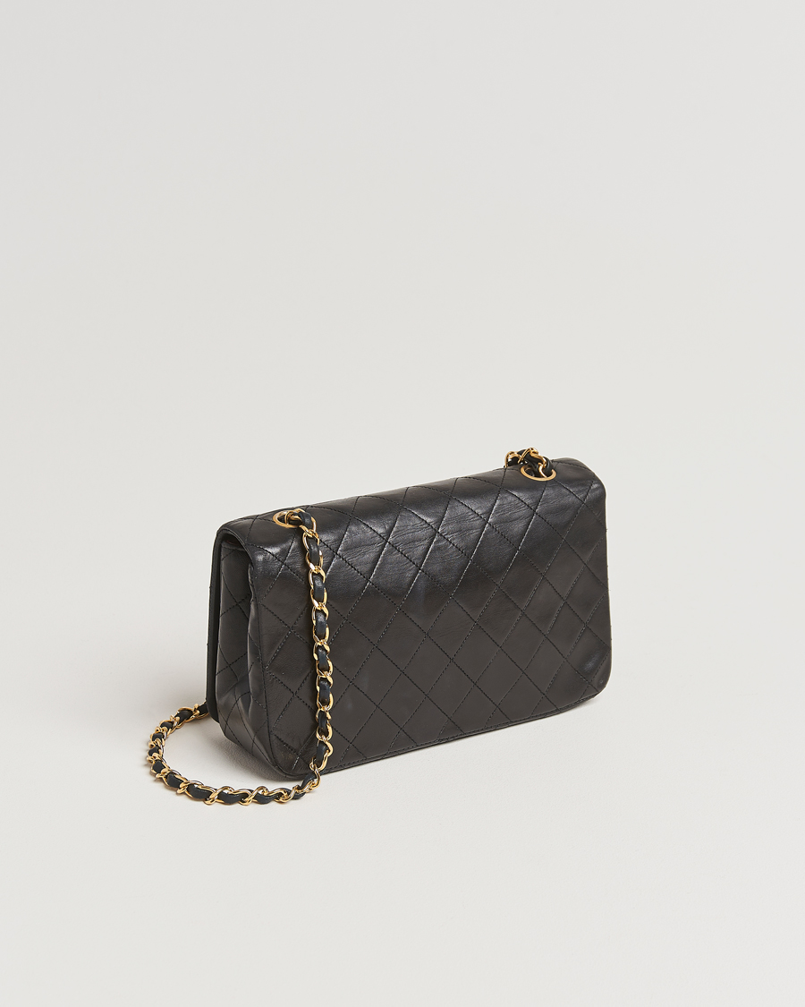 Homme | Chanel Pre-Owned Classic Single Flap Bag Lambskin Black | Chanel Pre-Owned | Classic Single Flap Bag Lambskin Black