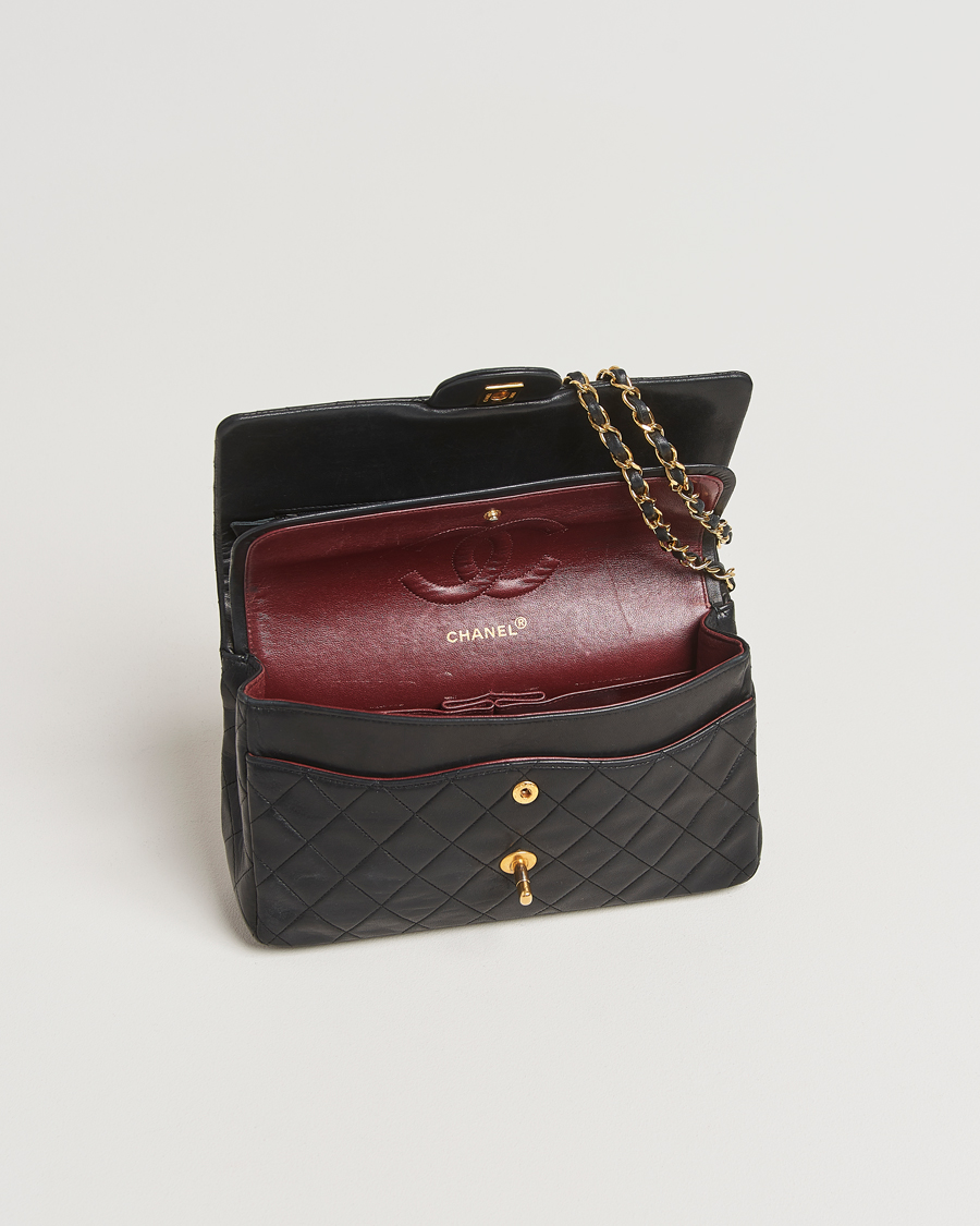 Homme | Chanel Pre-Owned Classic Medium Double Flap Bag Lambskin Black | Chanel Pre-Owned | Classic Medium Double Flap Bag Lambskin Black