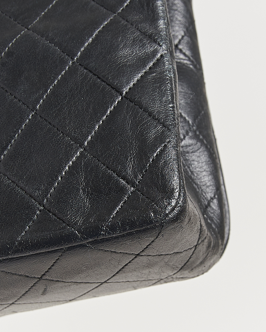 Homme | Chanel Pre-Owned Classic Single Flap Bag Lambskin Black | Chanel Pre-Owned | Classic Single Flap Bag Lambskin Black