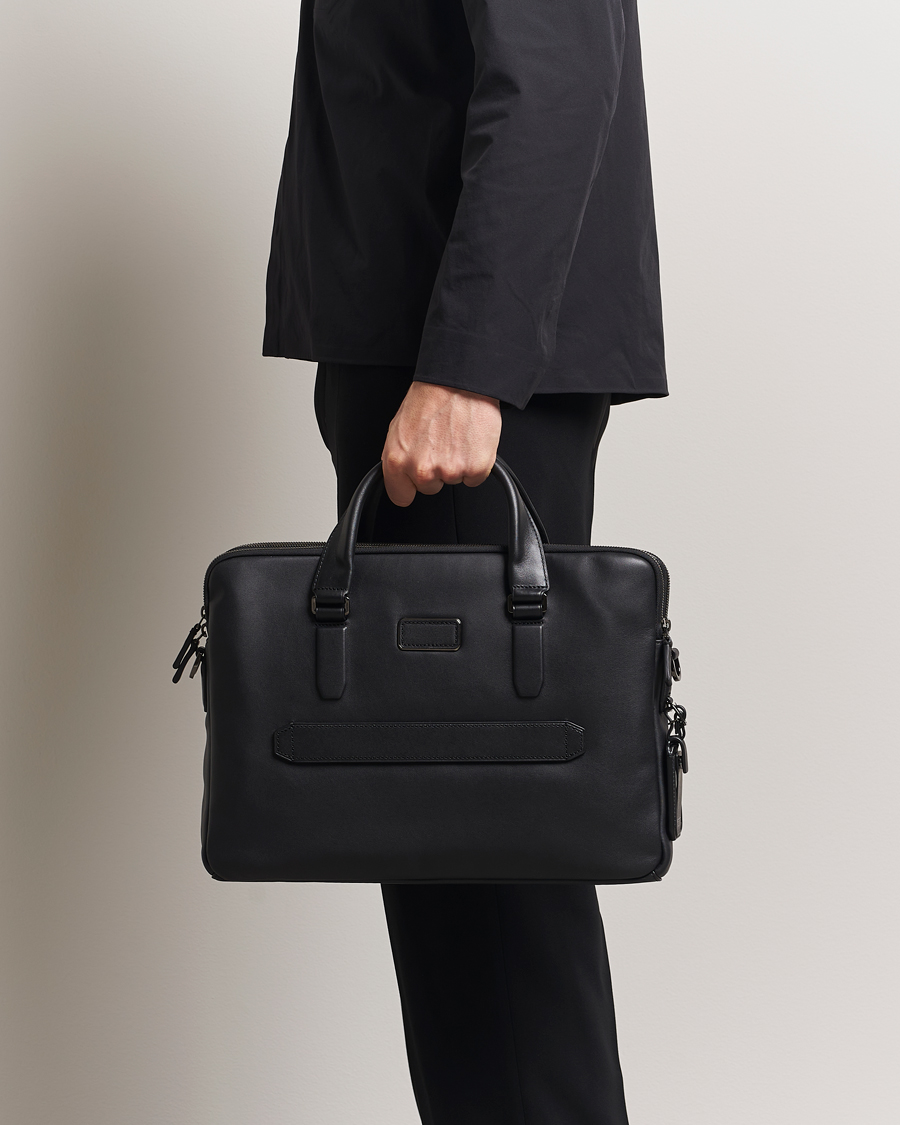Homme | TUMI Harrison Sycamore Slim Leather Brief Black | TUMI | Harrison Sycamore Slim Leather Brief Black