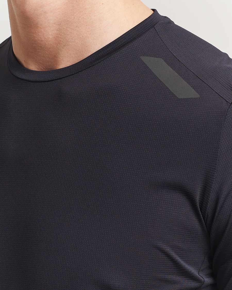 Homme | T-shirts | SOAR Running | Tech Tee Black