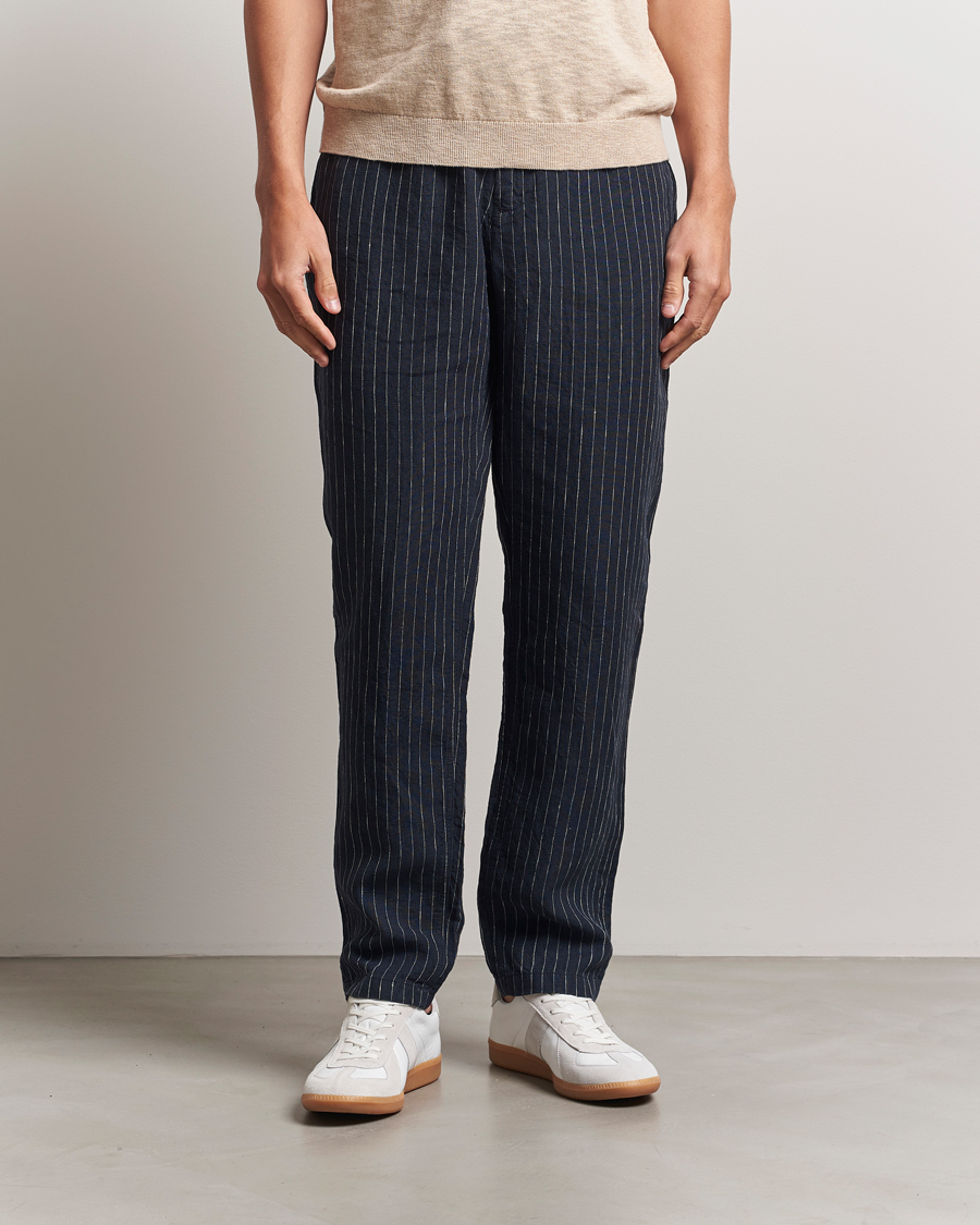 Homme | Pantalons | GANT | Relaxed Fit Linen Pinstriped Trousers Darkened Navy