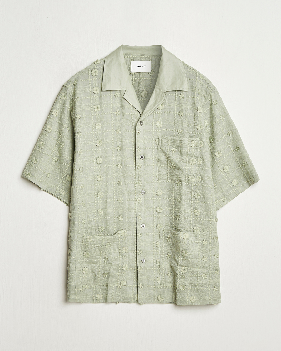 Homme | Chemises | NN07 | Ben Lyocell Fil-Coupé Embroidery Anglaise Shirt Sage Green