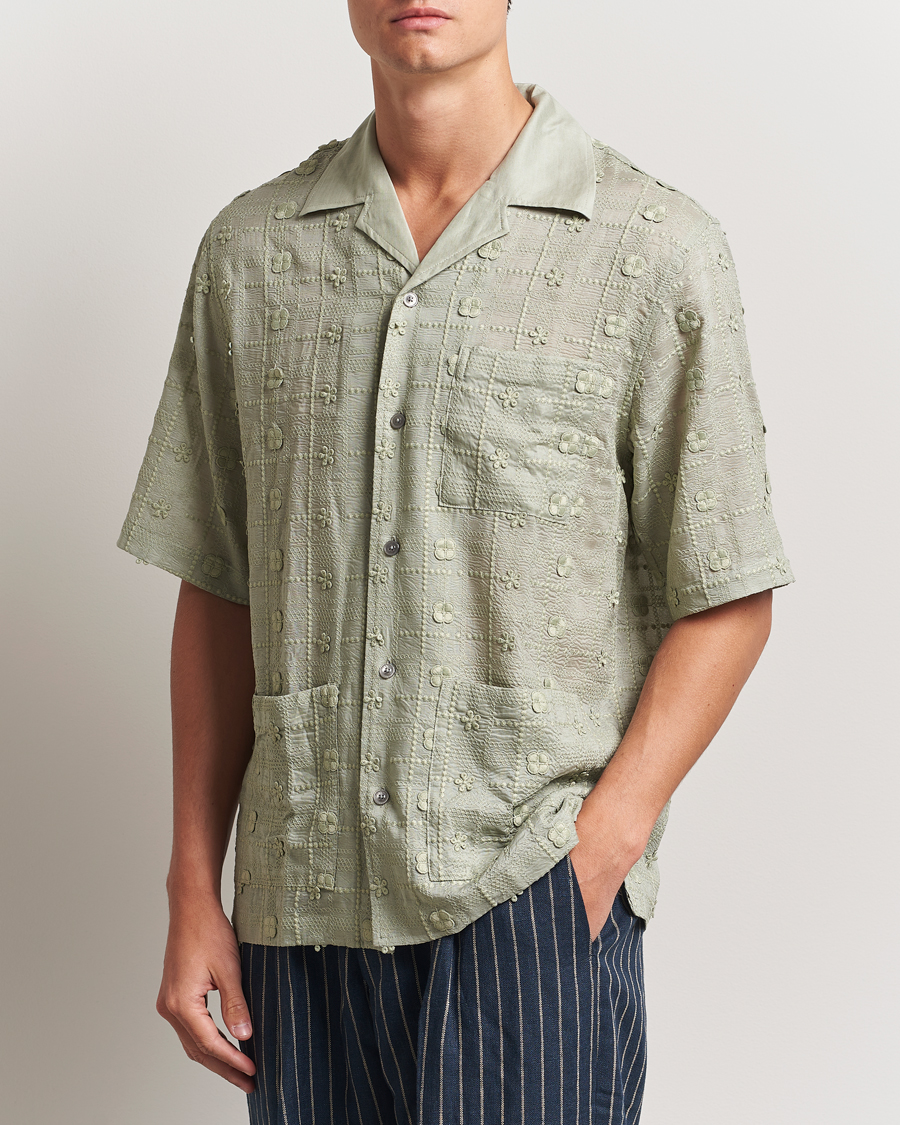 Homme | Chemises | NN07 | Ben Lyocell Fil-Coupé Embroidery Anglaise Shirt Sage Green
